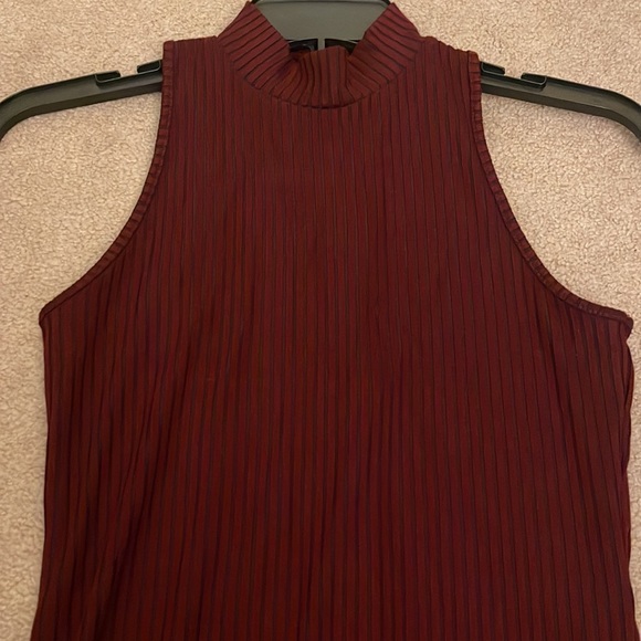 Red midi dress - Picture 4 of 4